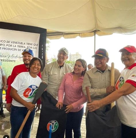 Kits trabuco Clap y títulos de tierras agrícolas entregaron en