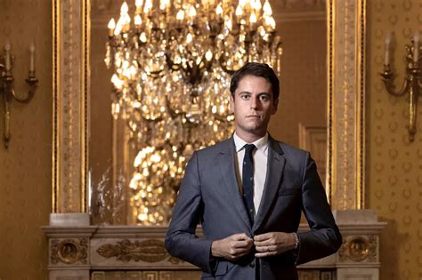 Elezioni in Francia chi è Gabriel Attal il candidato di Macron