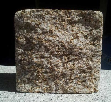 Chinese G Rustic Yellow Granite For Cube Landscape Paving Cobble