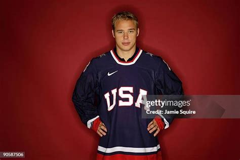 Dustin Brown Hockey Photos And Premium High Res Pictures Getty Images