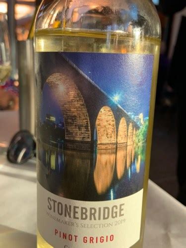 Stonebridge Winemaker S Selection Pinot Grigio Vivino Us