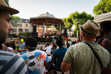 Festival La Rue Des Artistes Ville De Saint Chamond Flickr