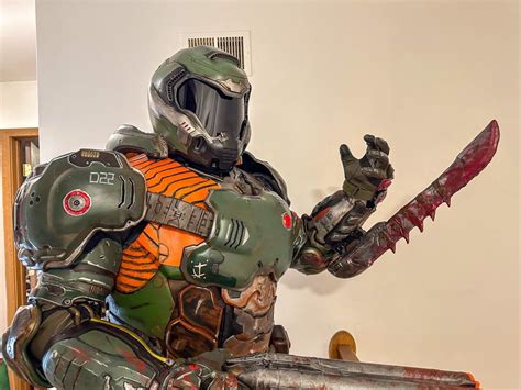 Doomslayer cosplay by dcwbuilds : r/Doom