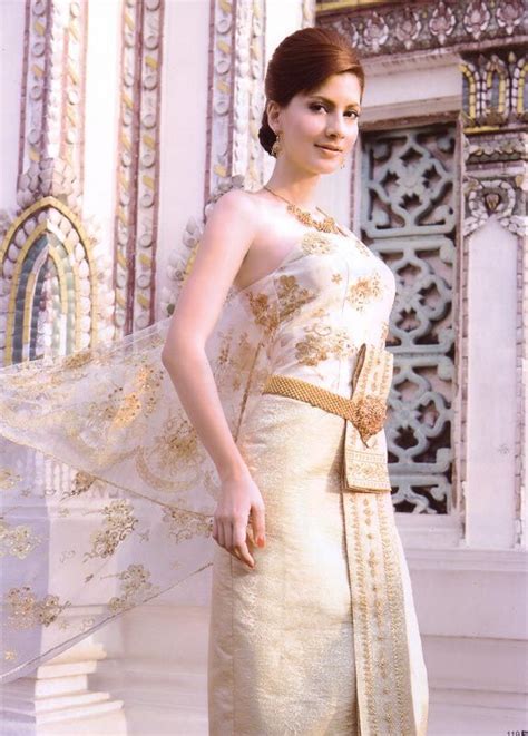 Thai Wedding Dress Gold