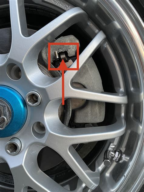 Щелчок при торможении: банальная причина — Toyota Spade, 1,5 л, 2014 ...