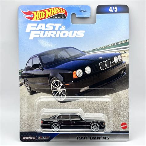 Машинка Hot Wheels Premium 1991 BMW M5 купить с доставкой по выгодным ценам в интернет