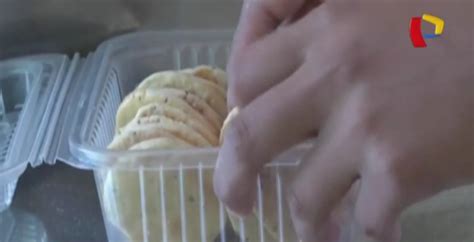 Bolivia Venden Galletas De Harina De Lombriz