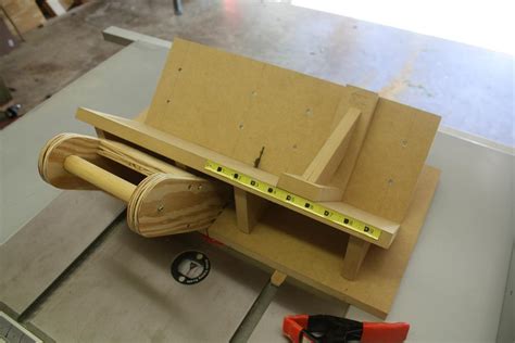 Miter Spline Jig Finewoodworking