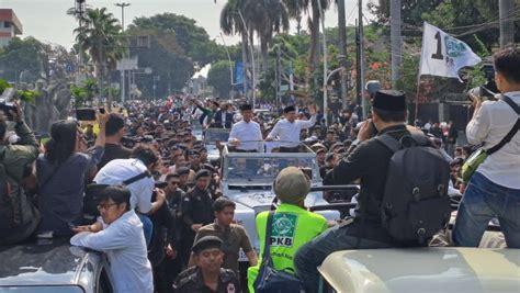 Anies Cak Imin Tiba Di Depan Gedung Kpu Disambut Selawat