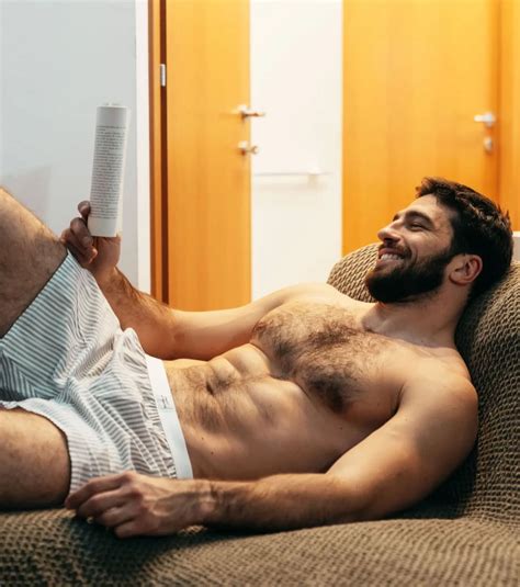 Affair Italiano De Grazi Massafera Fez Foto Nu E Exibiu Bumbum Em Cena De Sexo Gay Veja