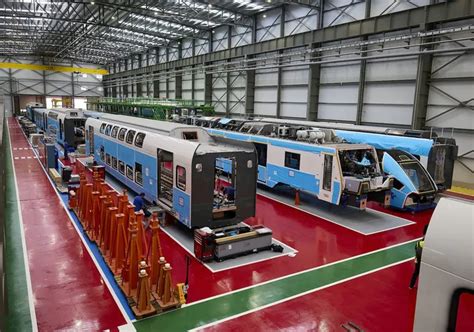 Stadler En Valencia Valencia Contar En Con Trenes Cercan As De