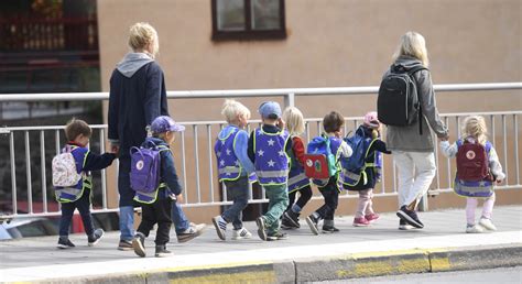 Max sex månaders föräldraledigt bra för barnet