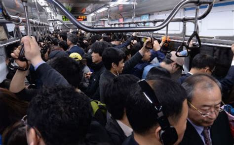 Sex Offenses On Subways On The Rise The Korea Times