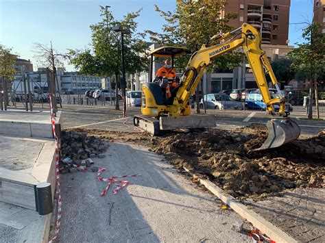 Pomezia Al Via I Lavori Di Ripristino E Messa In Sicurezza Di Piazza