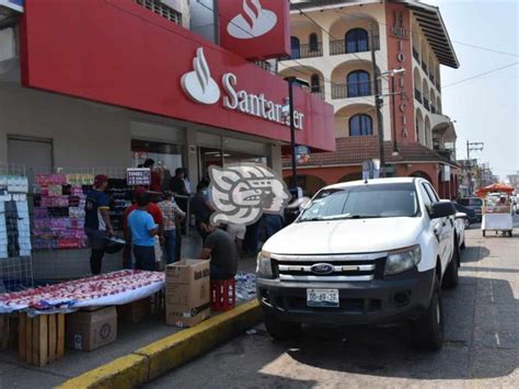 Empleado De Gasera Sufre Violento Robo En Sucursal Bancaria De Acayucan