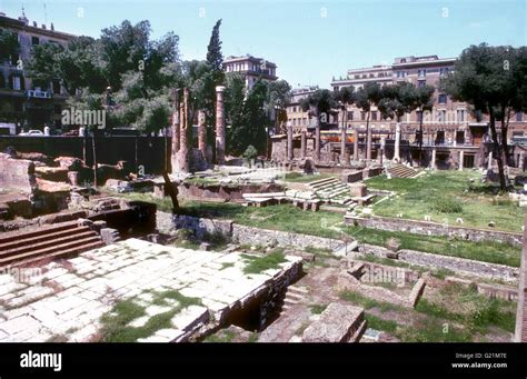 FORUM ROMANUM ruins from ancient times Stock Photo - Alamy