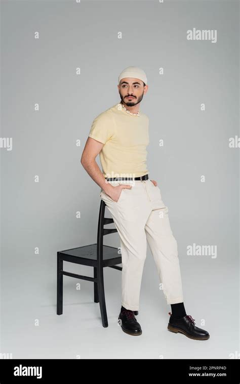 Homme gay jeune Banque de photographies et dimages à haute résolution Alamy