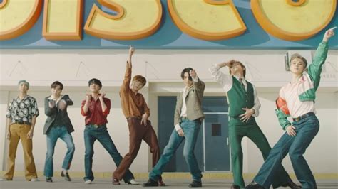 Dynamite Bts Ada Di Posisi Kelima Tangga Lagu Hot Billboard