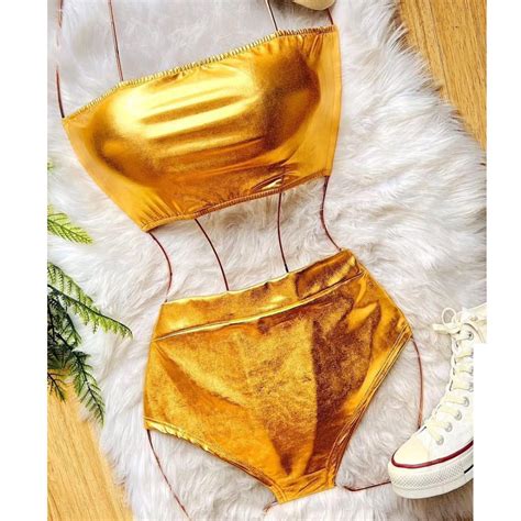 Conjunto Feminino Hot Pants Top Fantasia Faixa Tomara Que Caia E Short Metalizado Carnaval