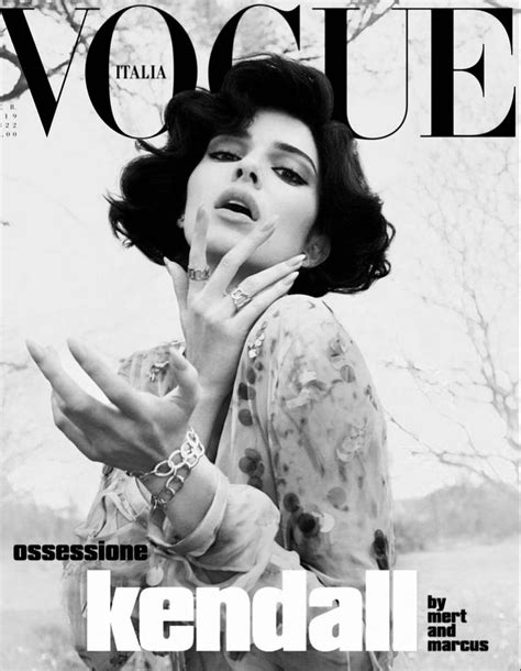 Pin By Macheala B On Black And White Vogue Vogue Magazine Covers