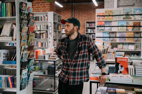 Это «Смена». Единственный независимый книжный в Казани