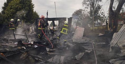 Vivienda Resultó Completamente Destruida Tras Un Incendio En Calbuco