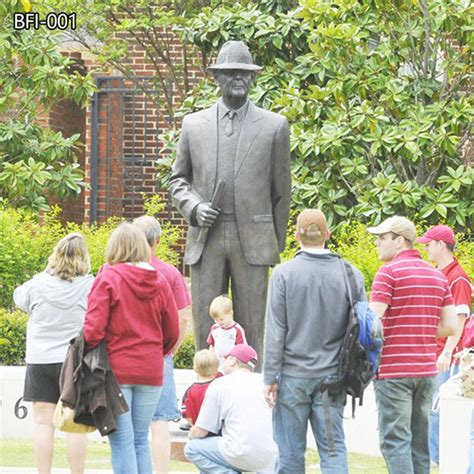 Bronze College Football Bear Bryant Statue Famous Figure Replica ...