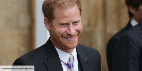 Photo Prince Harry D Contract Ce Joli Geste Lors De Son Vol Retour