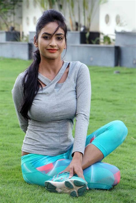 Actress Pooja Sree Latest Cute Hot Gallery Gethu Cinema