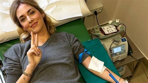 Chiara Ferragni In Ospedale Per Donare Il Sangue La Reazione Di Fedez