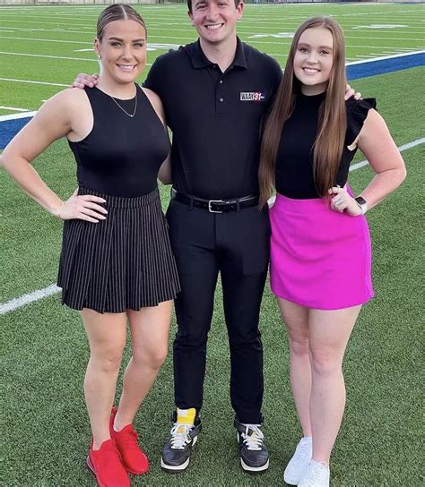 Left Or Right Nudes Pickone Nude Pics Org