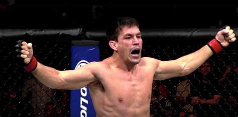 Watch Demian Maia Choke Out Carlos Condit Ahead Of Ufc Singapore Fight