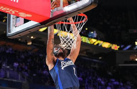 Dallas Mavs' Dereck Lively II Shines in Rising Stars Challenge, Helps ...