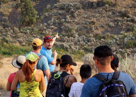 Volunteer Cowiche Canyon Conservancy