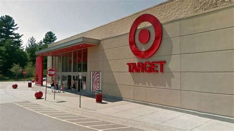 1-year-old left in shopping cart at Target parking lot, mom arrested ...