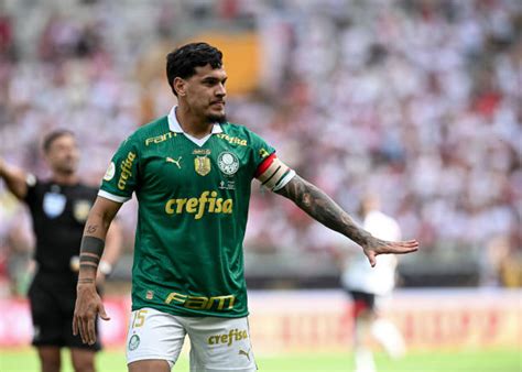 Maior Zagueiro Da Hist Ria Do Palmeiras Gustavo G Mez Atinge Marca