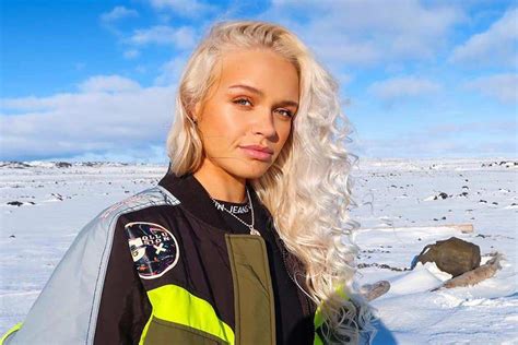 Who Is Icelandic Model Nadia Sif Lindal Gunnarsdottir The Irish Sun