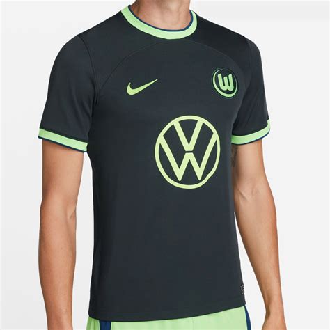 Новая форма «Вольфсбурга» 22/23 | Footykits.ru - Энциклопедия ...