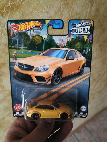 Машинка Mattel Hot Wheels Premium GJT68 91 BMW M5 купить на OZON по низкой цене 1803717408