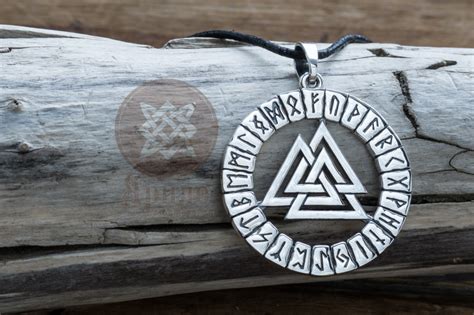 Валькнут