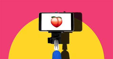 How Nude Selfies Made Me A Better Friend To Myself And Others