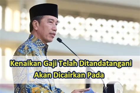 Sujud Syukur Kenaikan Gaji Telah Resmi Ditandatangani Presiden Jokowi