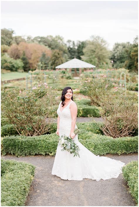 Classic & Timeless Wedding at Deep Cut Gardens | Sterling Ballroom