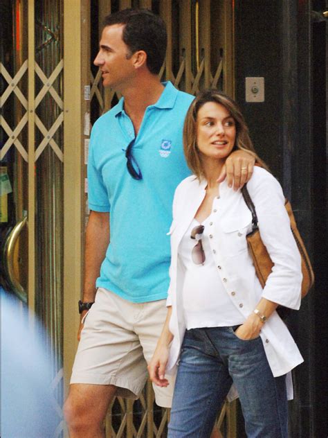 Toda La Verdad Sobre El Reportaje De La Reina Letizia En Bikini En Paparazzi