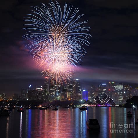 Sydney fireworks Photograph by Matteo Colombo - Fine Art America