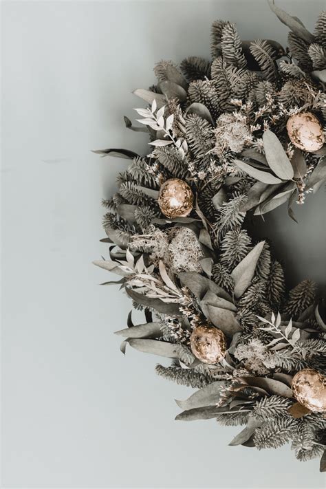 13 Best Christmas Wreaths Ideas To Recreate This Holiday Season