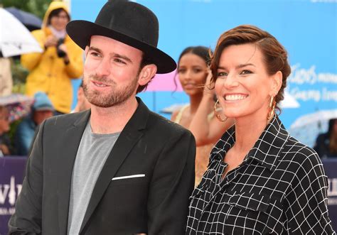 Fauve Hautot En Couple Avec Jules Renault Qui Est Son Compagnon Elle