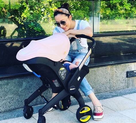 Bị nói dại dột khi lấy chồng trẻ mỹ nhân sex trên xe hơi giờ khiến ai cũng ngưỡng mộ