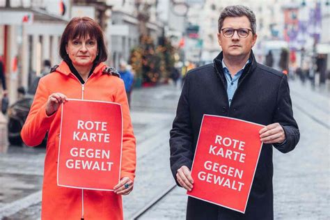 Rote Karte von der SPÖ Linz news