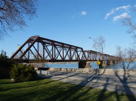 International Railway Bridge - HistoricBridges.org